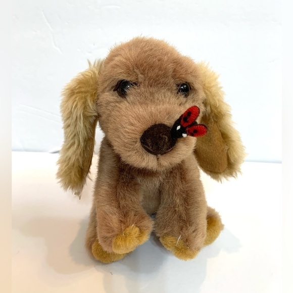 Armbee  Corp cocker spaniel sitting dog with ladybug on nose 8" plush - Picture 1 of 7
